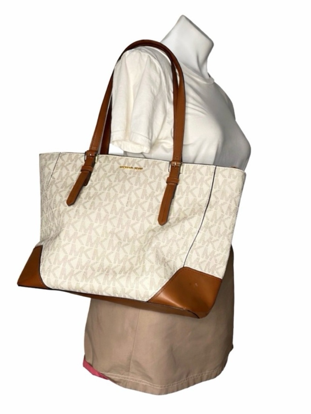 MICHAEL KORS Signature Aria Tote Vanilla AOP Gold Tone Hardware FLAWED
